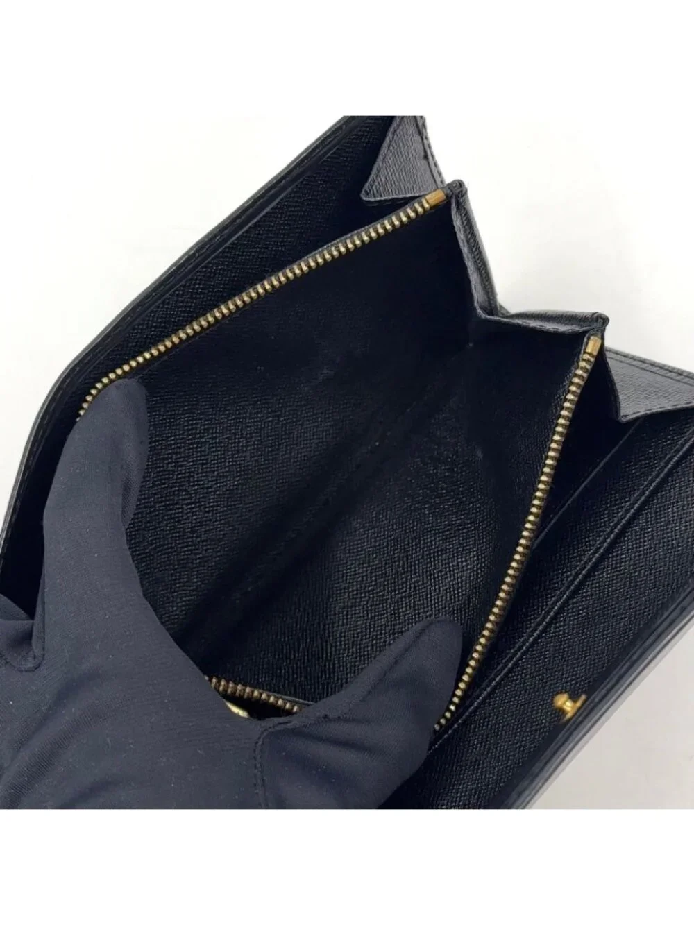 Louis Vuitton Pochette Porte-Monnaie Cles Epi Noir Leather Black Bifold Wallet
